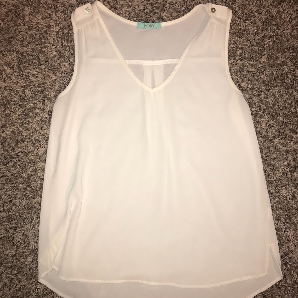 Casual white sleeveless blouse
